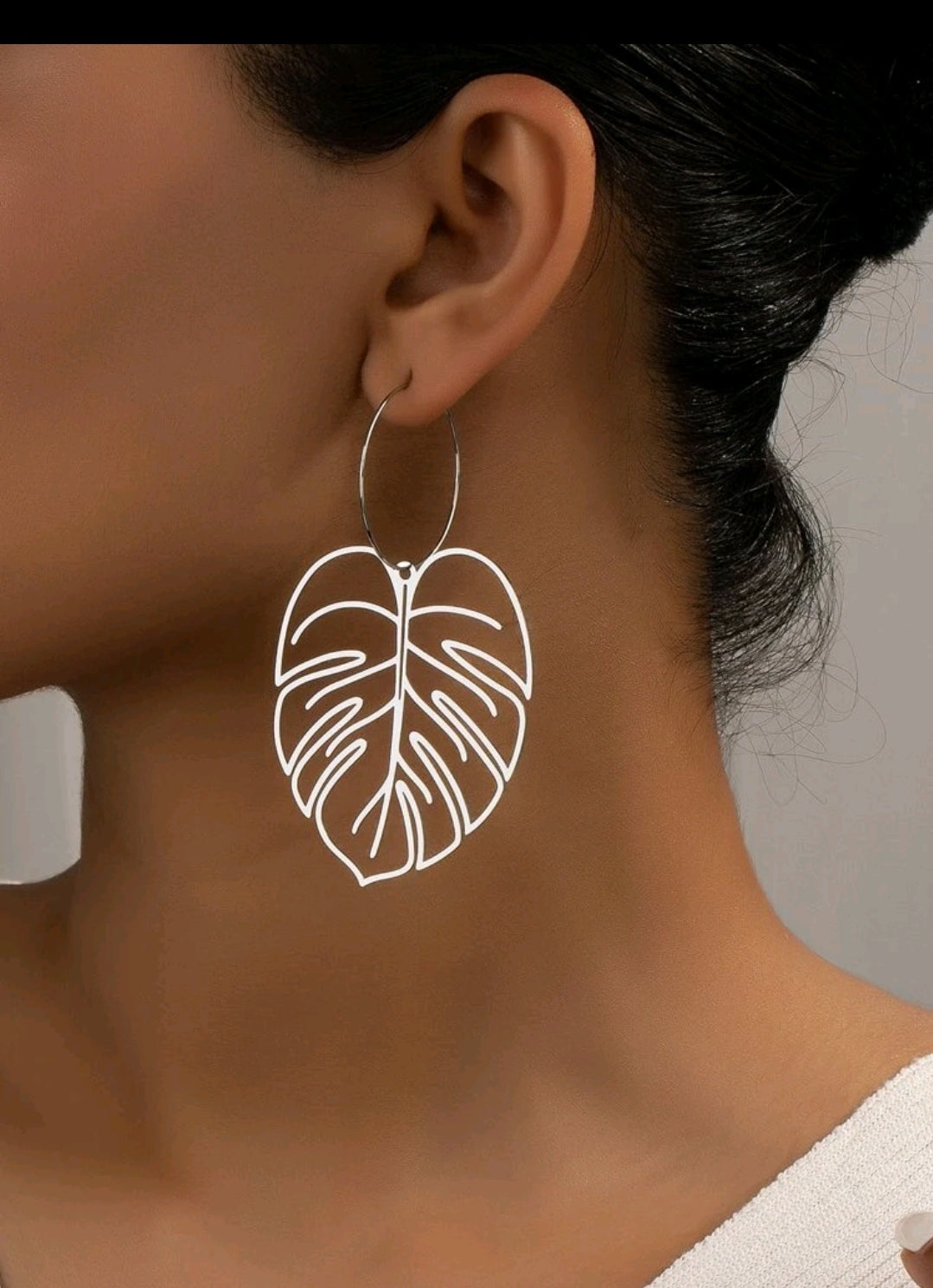 Hollow Leaf Drop Earrings