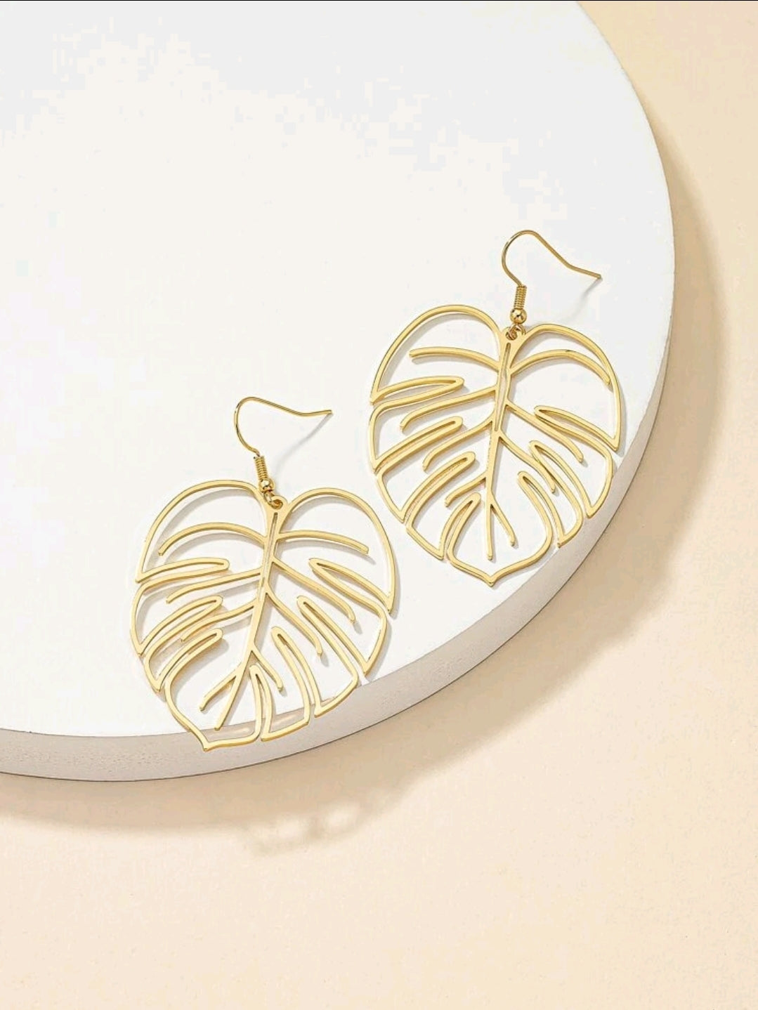 Hollow Leaf Drop Earrings